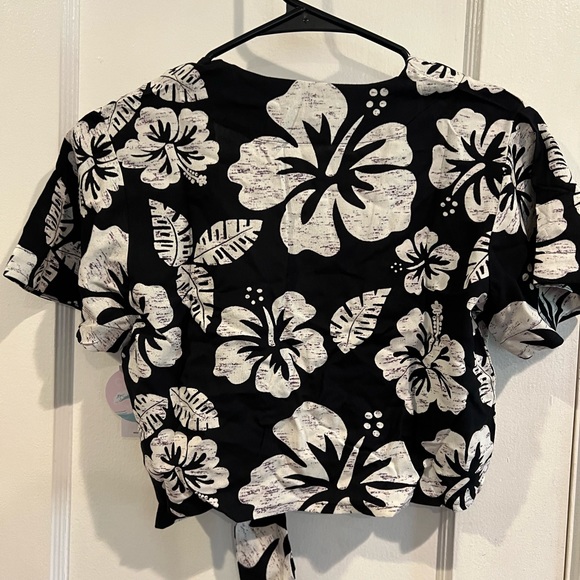VOLCOM COCO HO SKILLZ TOP BLACK WHITE FLORAL - Picture 5 of 6